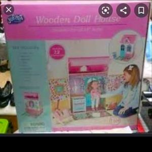 Jupiter girls wooden doll house